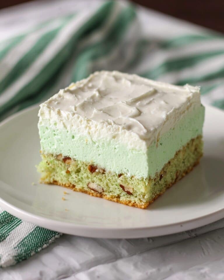 Pistachio Pineapple Cake Recipe