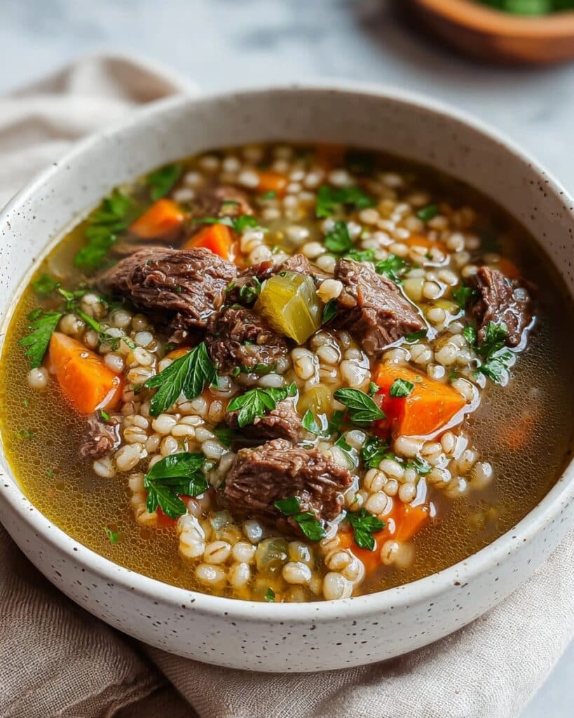 Hearty Beef and Barley Soup – A Comforting and Nutritious Family Favorite Recipe