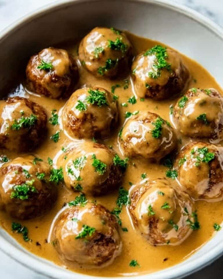 Crockpot Swedish Meatballs with Creamy Gravy Recipe